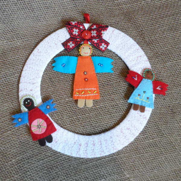 AW1-handmade-felt-angels-on-lacy-wreath-for-sale-bazaar-africa