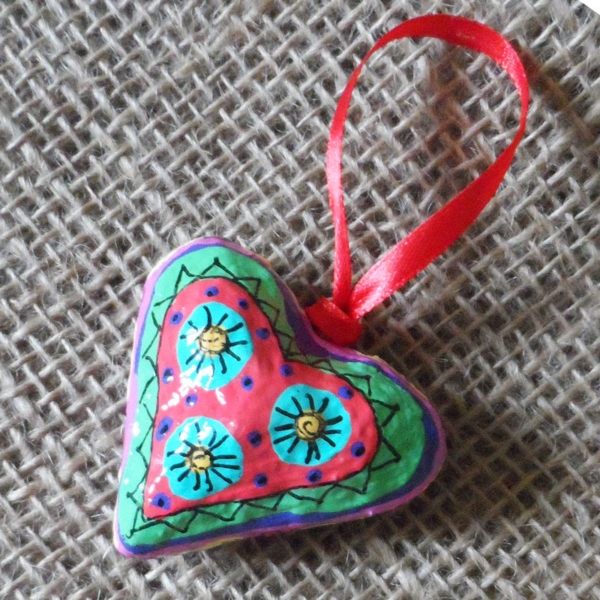 PMZh1-papier-mache-heart-hand-painted-Swaziland-for-sale-bazaar-africa
