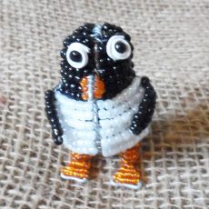 BASpgt-Beaded-3D-penguin-tiny-on-wire-frame-for-sale-bazaar-africa