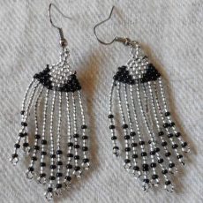 EaEAsb-Zulu-dangling-seed-bead-earrings-for-sale-bazaar-africa