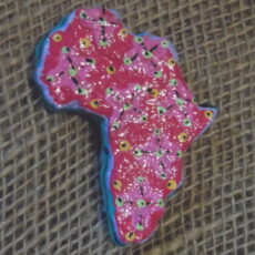 PMZm3-papier-mache-magnet-hand-painted-Swaziland-for-sale-bazaar-africa